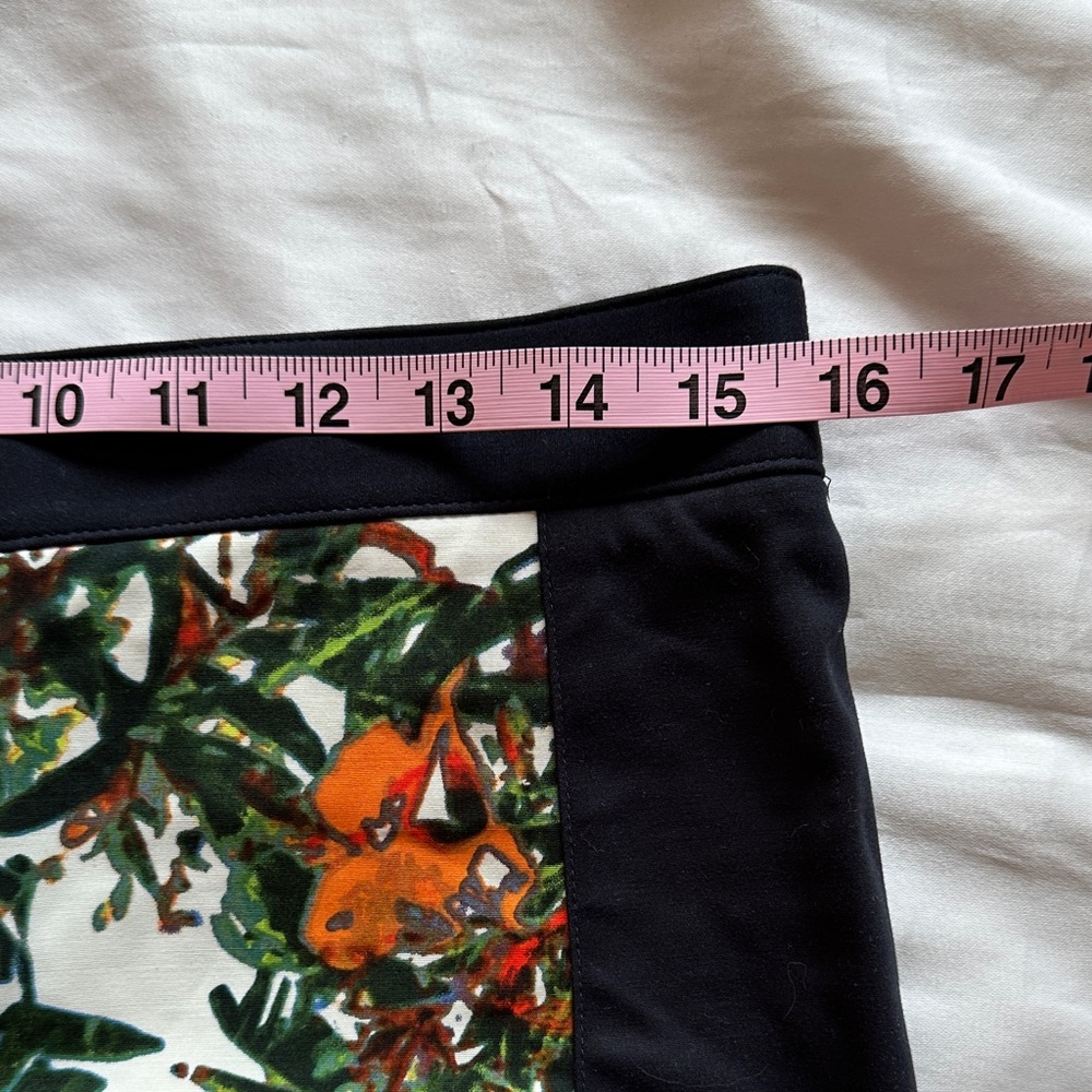 Club Monaco High Waist Floral Women's Shorts - Black and Green - Picture 6 of 7